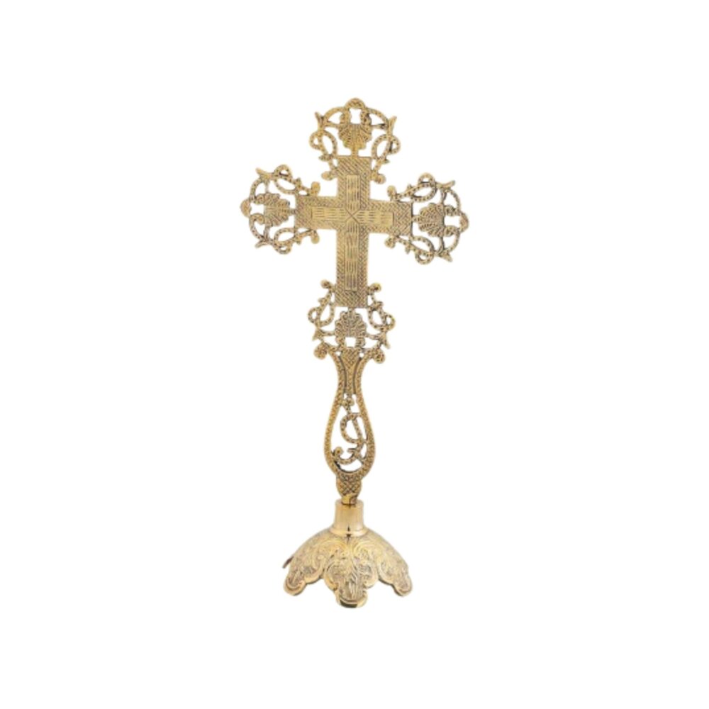 Cruce binecuvântată sculptată din bronz.