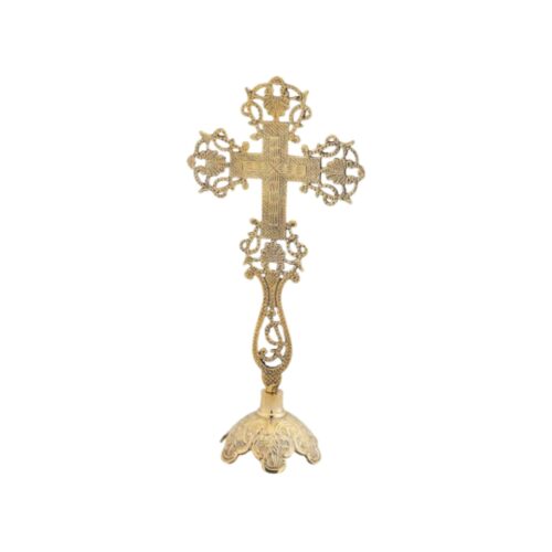 Santísima cruz tallada en bronce.