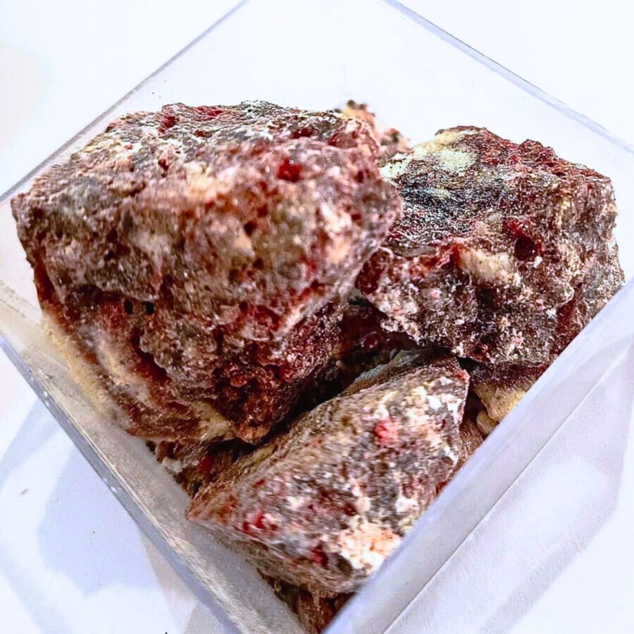 Σμύρνα κόκκινη πέτρα